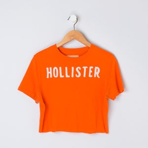 Vintage Y2k Hollister Cropped T-Shirt - stitched lettering, orange, 2000s, crop top, surfer - Women&#39;s M