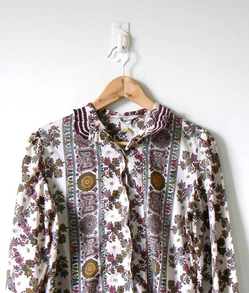 70s Hippie Clothing 70s Top Women/'s 8 70s Blouse Boho 70s Paisley Patterned Button Down Top 70s Hippie Top 70s Boho Clothing