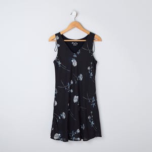 Vintage Y2k White Roses Printed Mini Dress - &quot;All that Jazz&quot; - 2000s clothing, party dress, dark grey - Women&#39;s 9/10 (L)