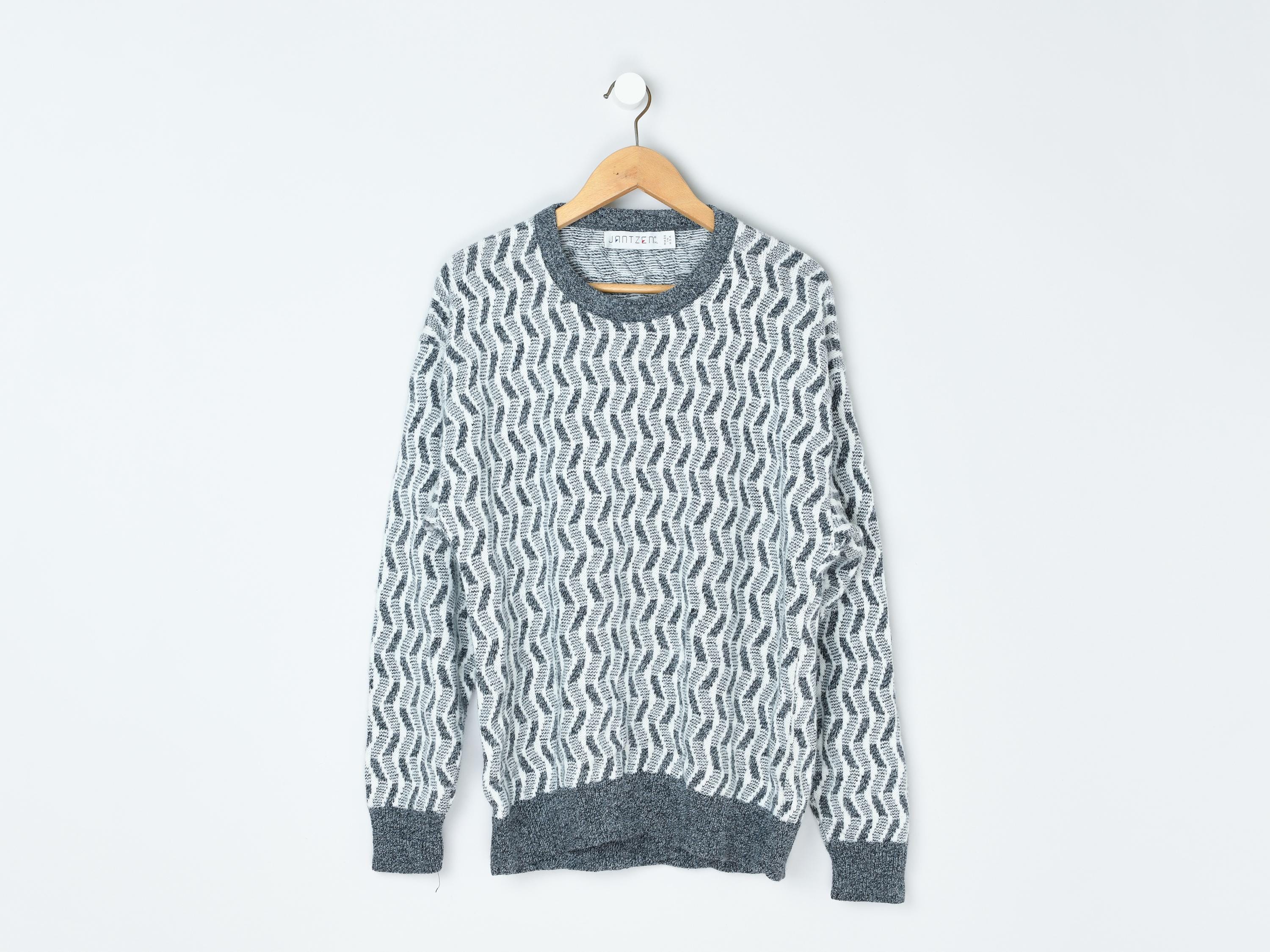 Vintage 90s Gray & White Patterned Knit Sweater - Jantzen