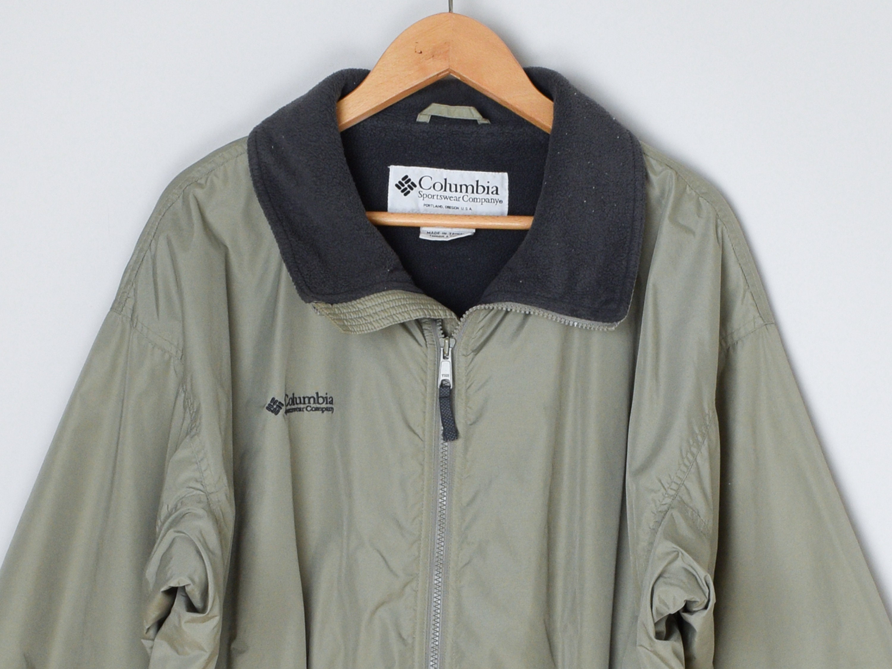 Vintage 90s Columbia Dark Beige Fleece-lined Jacket