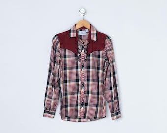 ヴィンテージ 80年代 ケニー・ロジャース ラッフル ウエスタンシャツ - チェック柄、ダークレッド、ブラックエナメルスナップ、カントリースタイル、アメリカ製 - レディース 9/10、Mサイズ相当