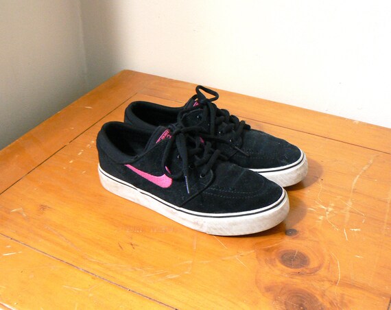 Vintage Black & Pink Nike Janoski Sneakers - Nike