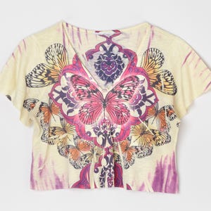 Vintage Y2k Shimmery Butterfly Printed Cropped T-Shirt - 2000s clothing, crop top, psychedelic, pink, cream - Women&#39;s L