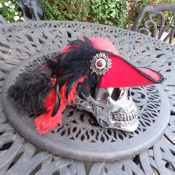MOLL FLANDERS red & black gorgeous Cavalier Corsair pirate style deluxe hat Free Shipping