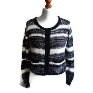 Vintage knitted sweater Striped sweater Black and white sweater Womens sweater Womens knit sweater Striped knitted sweater Monochrome S/M
