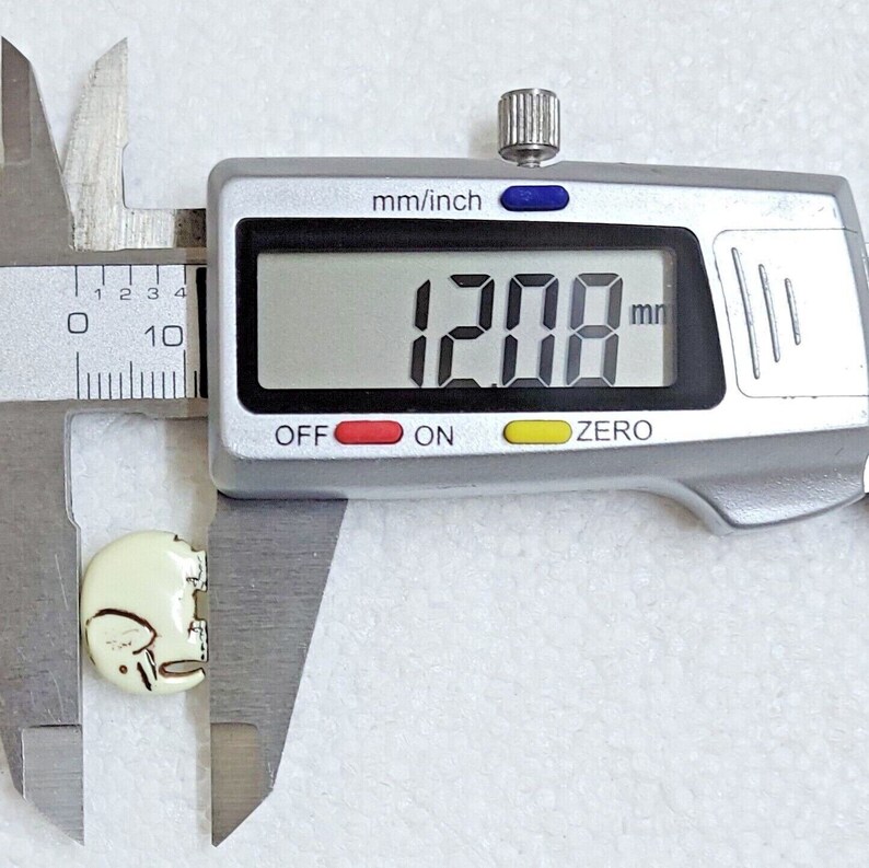 JHB White Elephant Buttons 16mm Plastic Shank Novelty Wildlife Animal