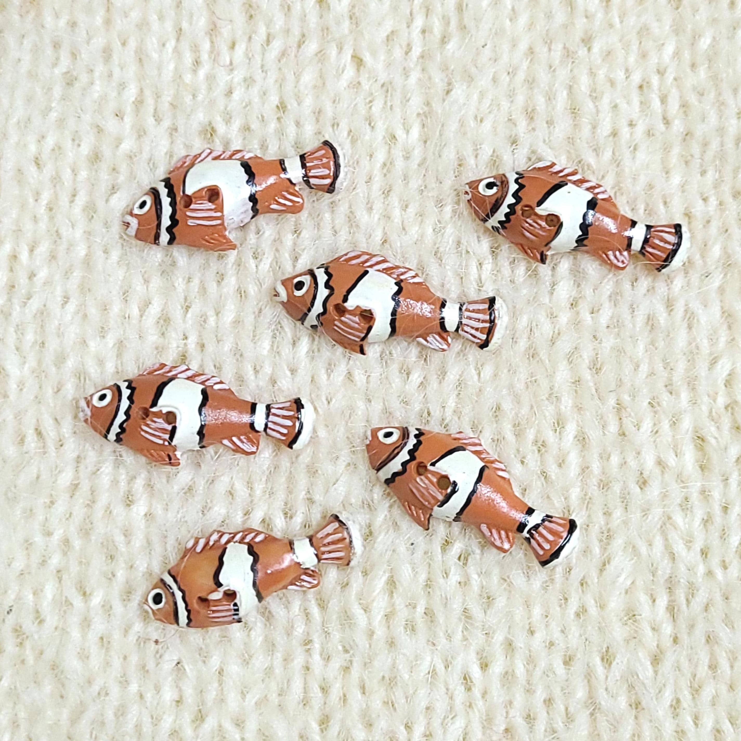 クマノミボタン 26mm 2穴 JHBインターナショナル ノベルティ