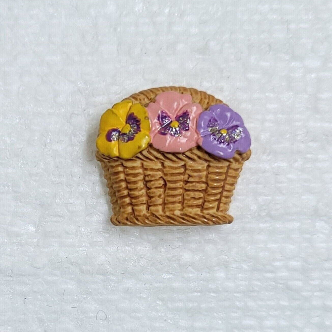 JHB Pansy Flower Basket Button 20mm Plastic Shank |  Realistic Plant  | Sewing Art Crafts Decorative Scrapbooking Embellishment