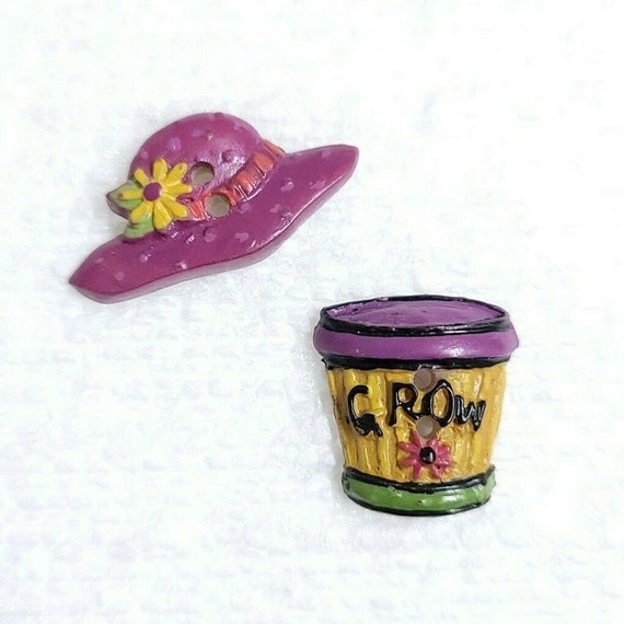 JHB Garden Time Button 2 Hole Flower Hat or Plant Grow Container Tub | Novelty Gardening Sewing Knitting Art Craft Decorative Embellishments