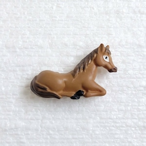 JHB Boutons cheval 28 mm tige en plastique 1,1 poney fantaisie couché cheval animaux de la ferme amusant enfants couture tricot artisanat d'art embellissements