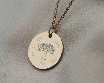 Personalized family engraving necklace