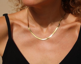 Snake chain made of 18K stainless steel - timeless elegance for every occasion