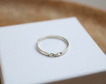 Twisted Ring , Minimalist Ring , Handmade Jewelry , Gift for Christmas