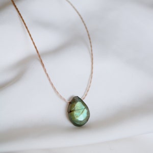 Collier en soie avec pendentif labradorite, collier en soie avec pierre, collier choker en cristal, collier en pierre de naissance, cadeau personnalisé image 3