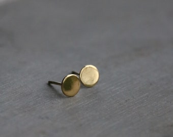 Disc stud earrings, minimalist jewelry, simple earrings, trendsetter earrings, statement earrings