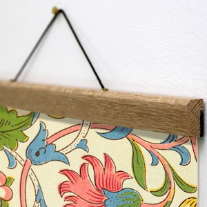William Morris, Impresión de lienzo con marco de percha de roble, Patrón lodden, Artesanías, Decoración del dormitorio, Arte de la pared, Bandera de lona colgante de pared de madera