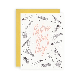 Infertility Positive Vibes Only - Carte de voeux typographique - Papeterie essayant de tomber enceinte