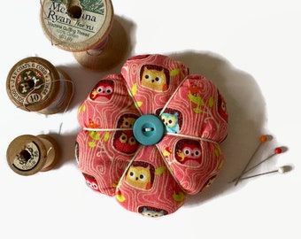 Pink Owl Pattern Round Pin Cushion