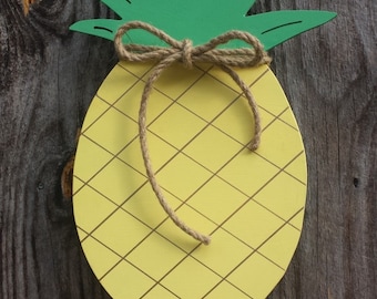 Pineapple Door Hanger