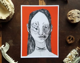 Wydruk artystyczny „Dziewczyna w opłakanym stanie”: Surrealistyczny horror cielesny (5x7)