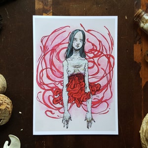 Zombie Girl / 5 x 7 matowy wydruk artystyczny / Dziwny / Surrealistyczny / Mroczna sztuka / Akwarela, Długopis żelowy, Kolorowa kredka na papierze Moleskine