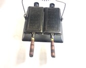 NICE RARE Patented July 26, 1892 Wagner Sidney Double Hotel Waffle Iron with High Bail Handle Base