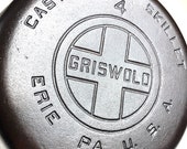 Vintage NICE GRISWOLD 4 Cast Iron Skillet 702A Large Block Logo Erie Pa USA (Epu) - circa 1920 - 1940
