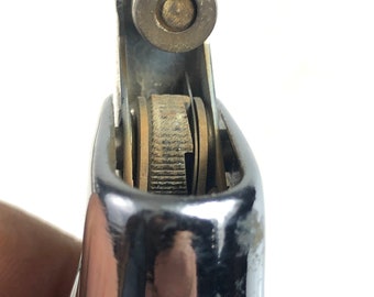 Vintage 1960's Collectible Manor Chrome Cartridge Lighter