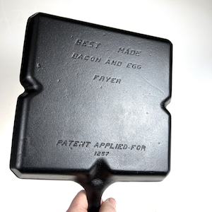 Very Hard to Find!  NICE! Griswold Best Made Bacon and Egg Fryer 1257 Breakfast Skillet - circa 1930&#39;s