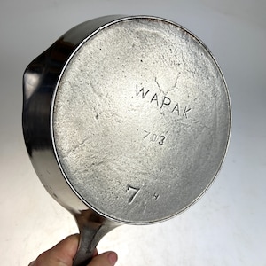 Antique  Wapak No 7 Block Logo Chrome Cast Iron Skillet - Outside Heat Ring Circa 1903-1910