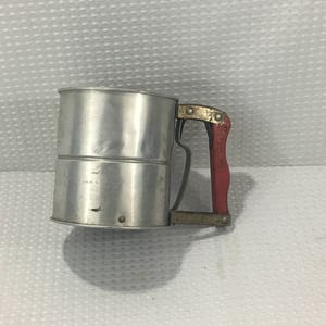 Vintage 1950's Androck Hand-i-Sift 3 Screen Flour Sifter - FREE SHIPPING!