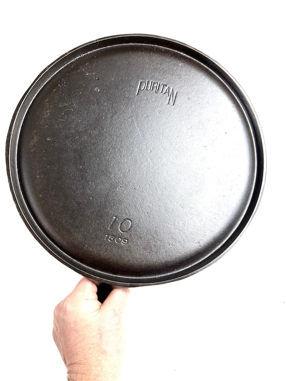 NICE!! Griswold Puritan #10 1509 Cast Iron Griddle Circa 1920's