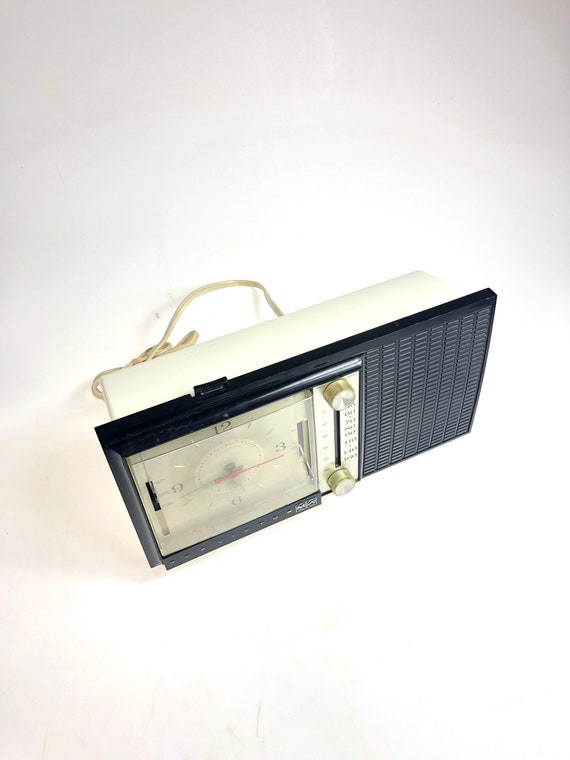 Vintage 1963 RCA Victor Model 4RD51 AM Tube Clock Radio - Etsy Denmark