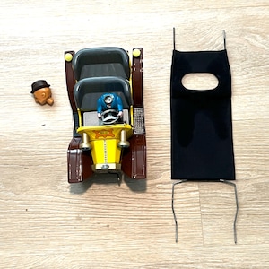 VERY NICE! 1961 Original Working Hubley Official Mr Magoo Car Tin Toy - HARD to Find!