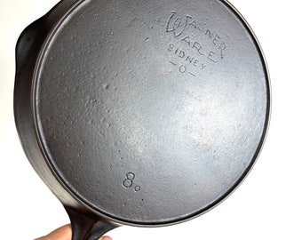NICE!! Vintage Wagner Ware Stylized Sidney O Cast Iron #8 Skillet with Heat Ring, circa 1924-1934