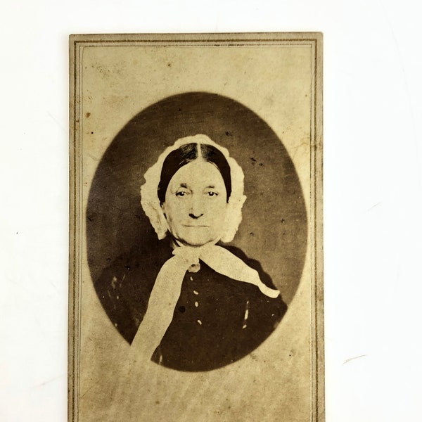 Antique Marked B. F. Howland & Co. New York San Francisco Woman Cabinet Card Carte-de-visite CDV - Free Shipping!