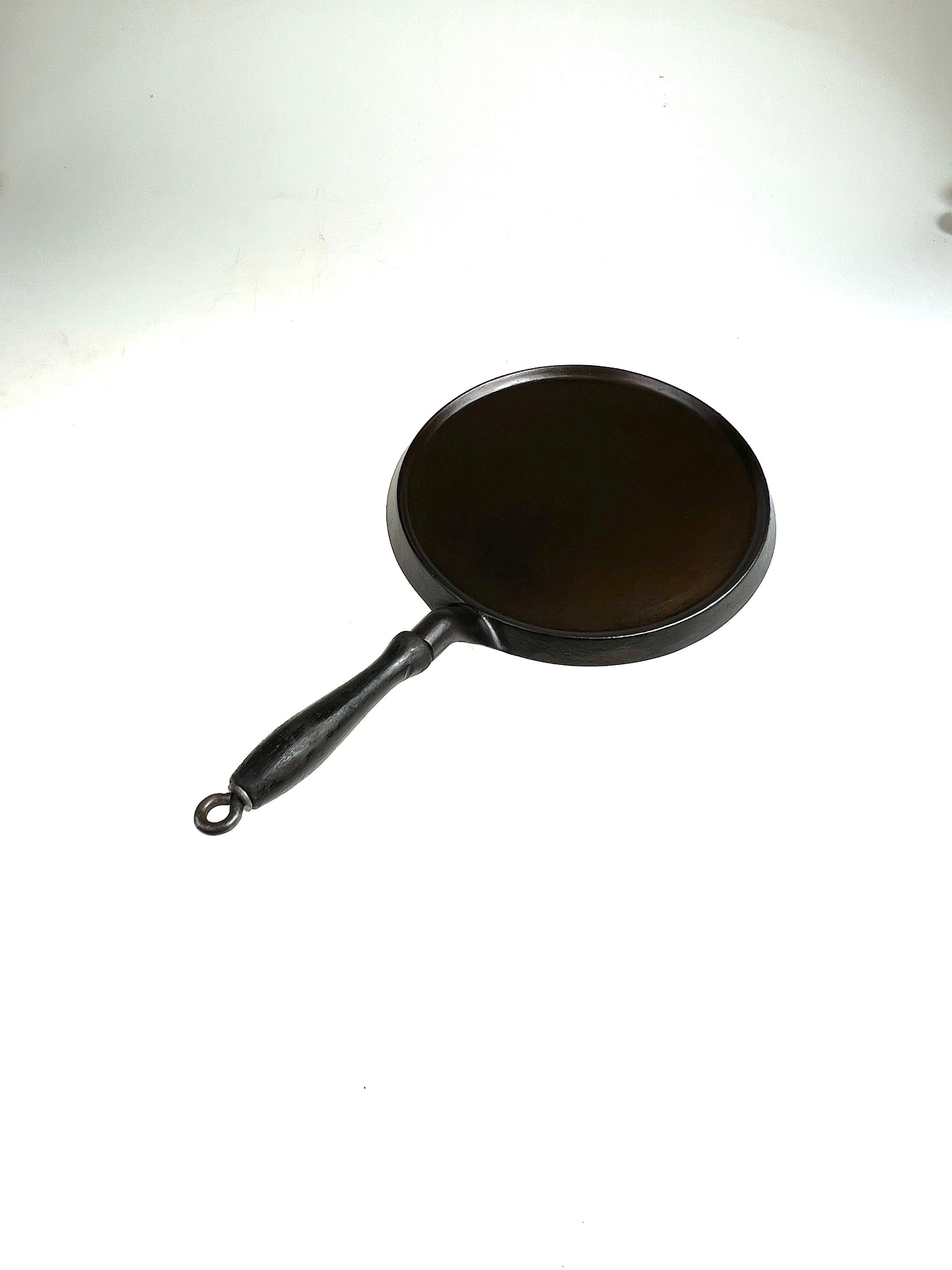 1930's Wagner Ware #9 Cast Iron Round Griddle, 1109 B – Cast