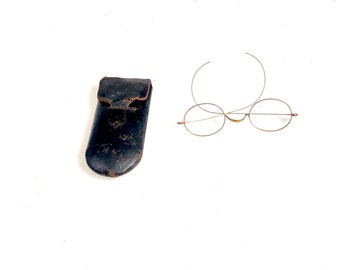 Antique late 1800's Eyeglasses Oval Lenses, W Bridge, Curl Temples - 3 Star Hallmark with Case