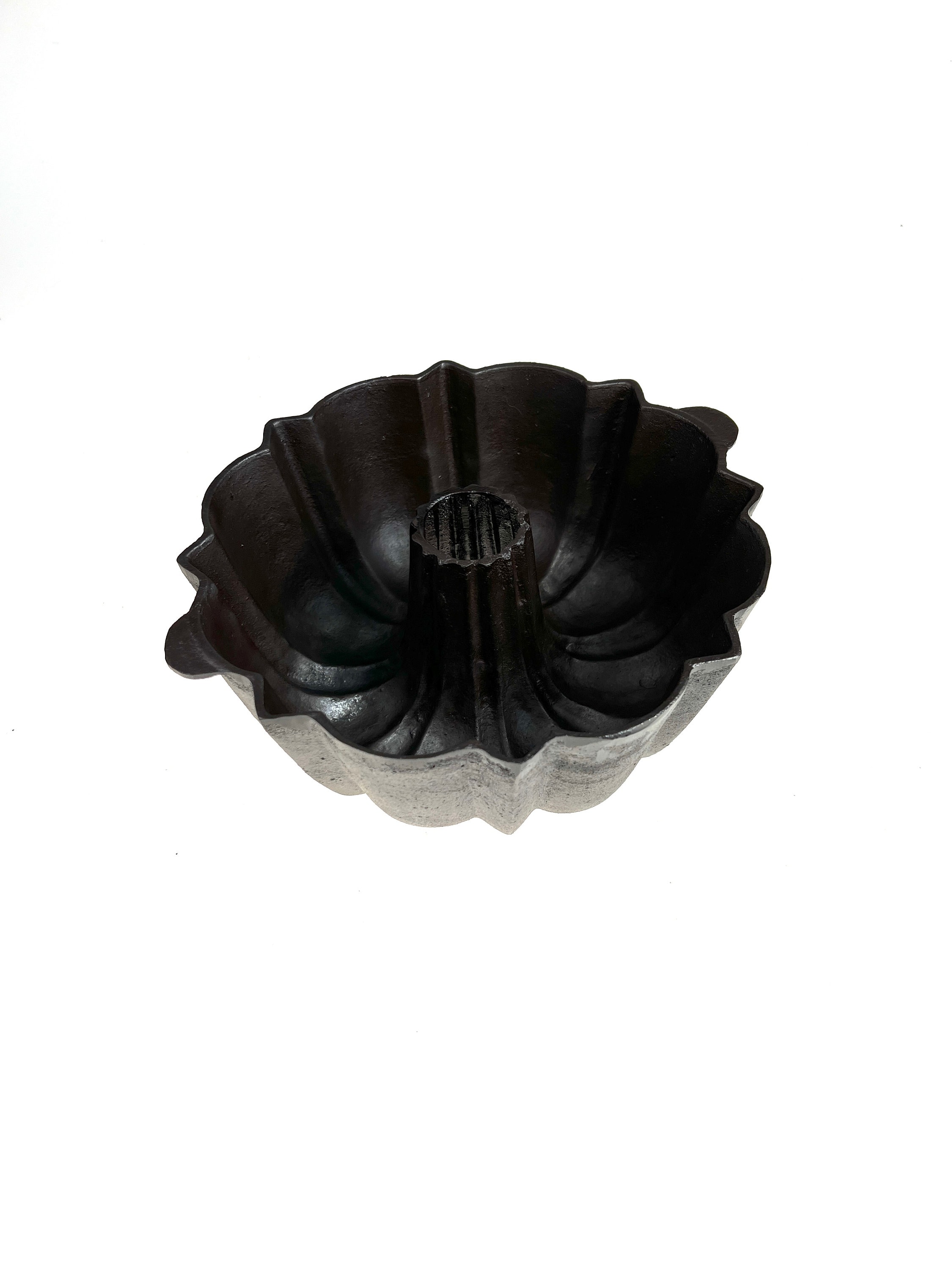 Vintage Cast Iron Mini Bundt Cake Muffin Pan with Handles UNMARKED