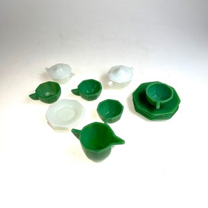 Set of Vintage Akro Agate Children&#39;s Green and White Dishes Cups Creamer