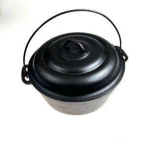 Vintage O’Brien & O’Brien Cast Iron No. 8 Dutch Oven with Beehive Lid - circa 1925 - 1933