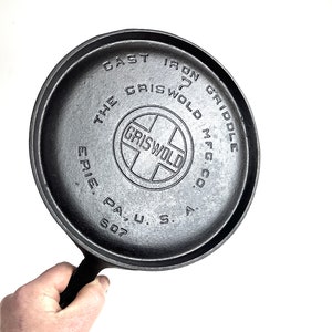 Hard to Find GRISWOLD 7 Cast Iron Griddle 607 Large Block Logo EPU
