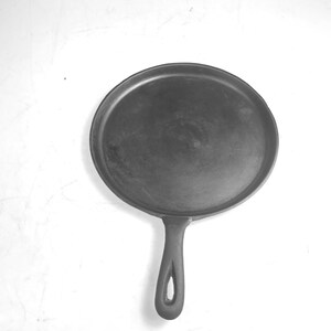 Vintage Unmarked #7 LODGE? Cast Iron Griddle Skillet
