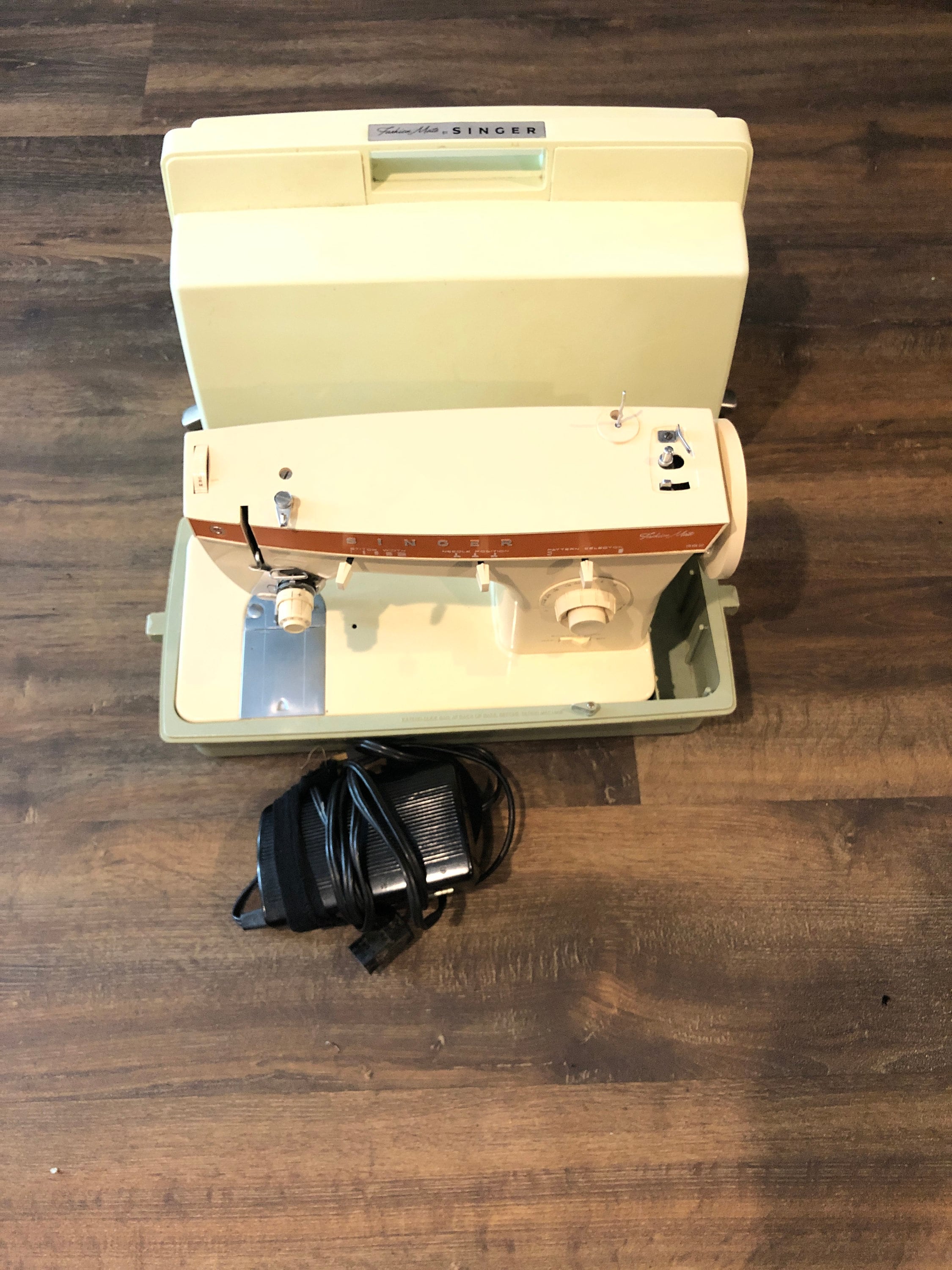 1958 1960 SINGER Fashion Mate Model 362 Portable Sewing Etsy