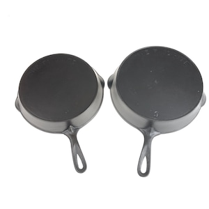 RARE SET Columbus Hollow Ware Co. The Favorite #8 & #9 Skillets - circa 1882 - 1902