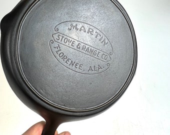 HARD to FIND Vintage 1920 - 1950 Martin Stove and Range #7 Hamburger Logo Cast Iron Shallow Skillet