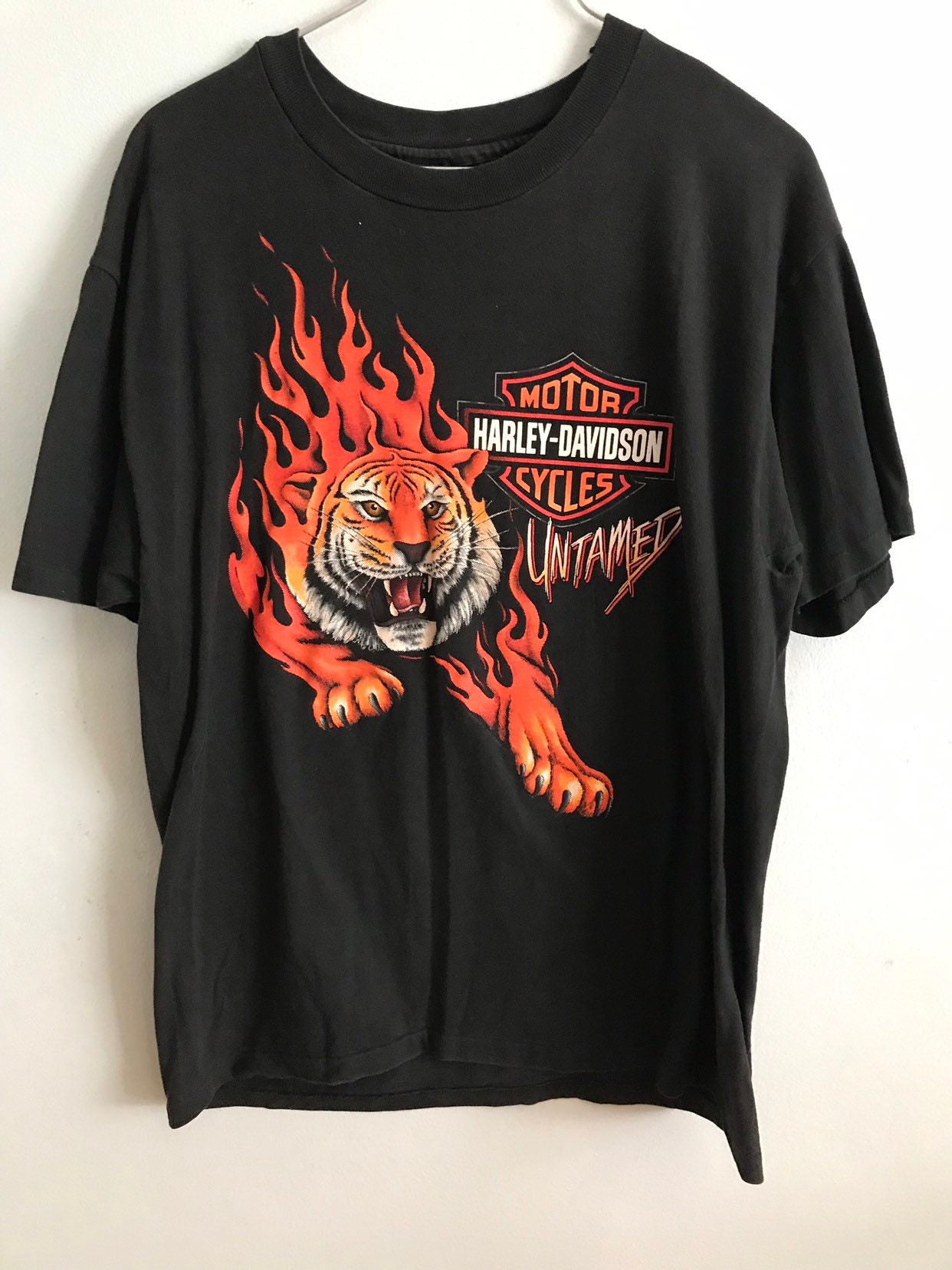 Rare Vintage Harley Davidson T-shirt / Untamed Tiger With Flames 