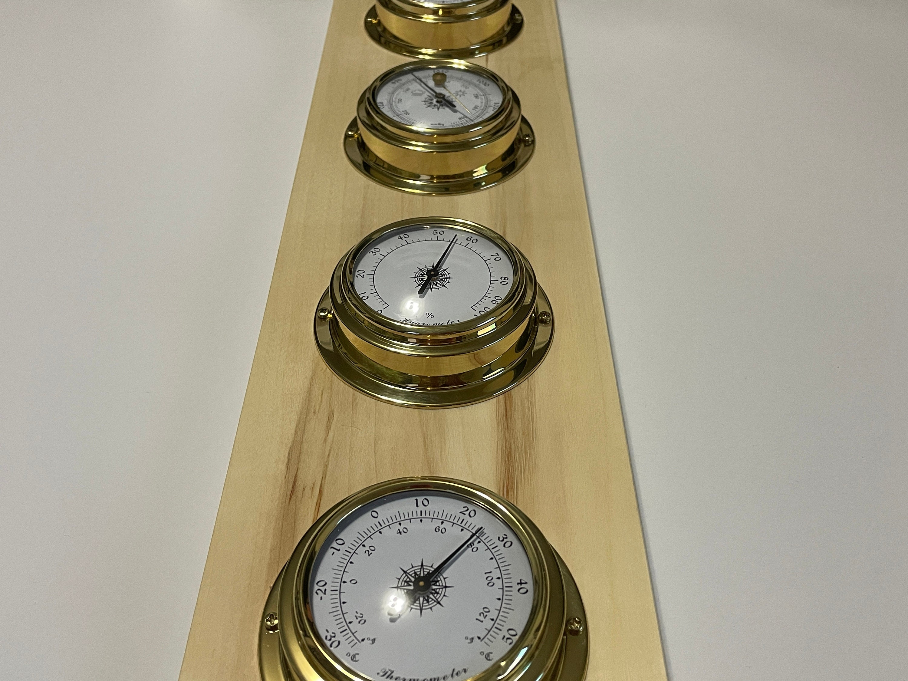 station météo - horloge baromètre, thermomètre hygromètre bois de tremble massif et laiton