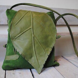 Leaf medium handbag, Forest collection